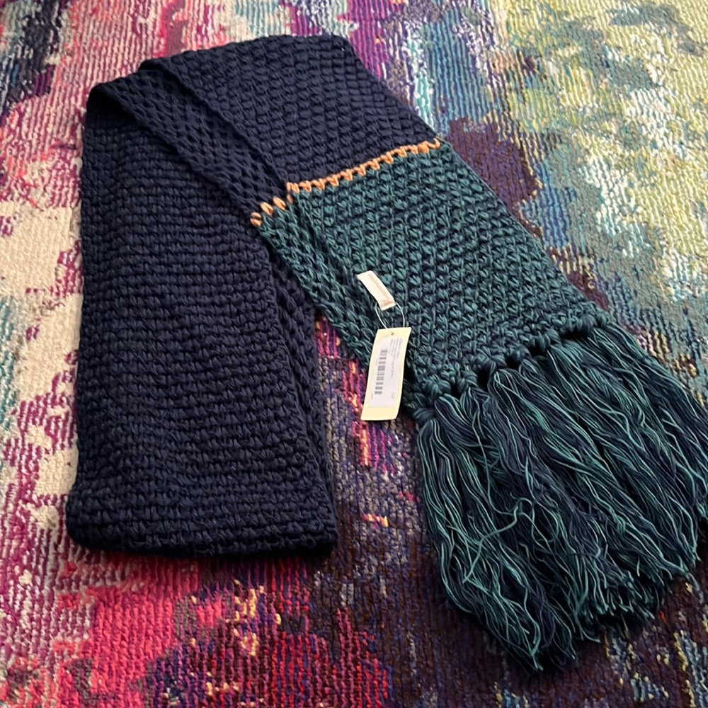 Collection Eighteen Scarf